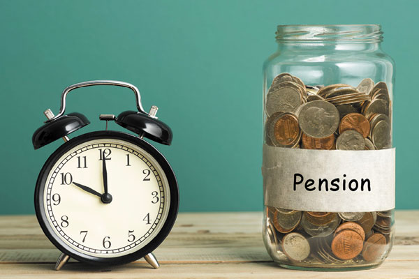 年金期越長，每月的個人退休金收入越少；相應終身年金更應該延長供款期和累積期